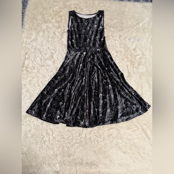 Blackmilk Star Wars Sentients Velvet Princess Midi Dress - Size Large - Picture 4 of 8